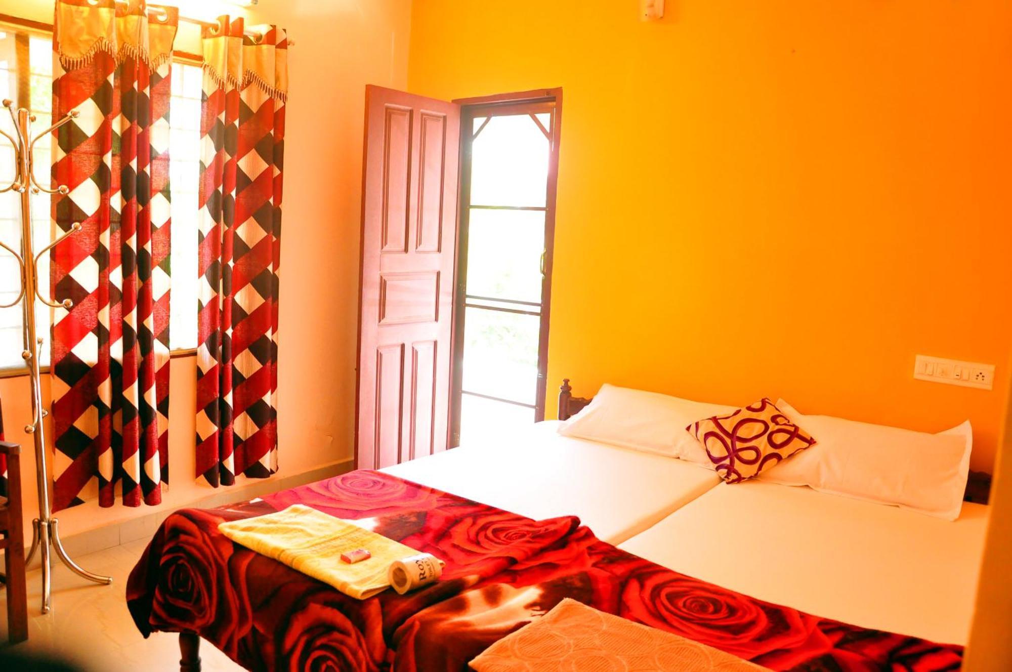 Christville Kochi Extérieur photo
