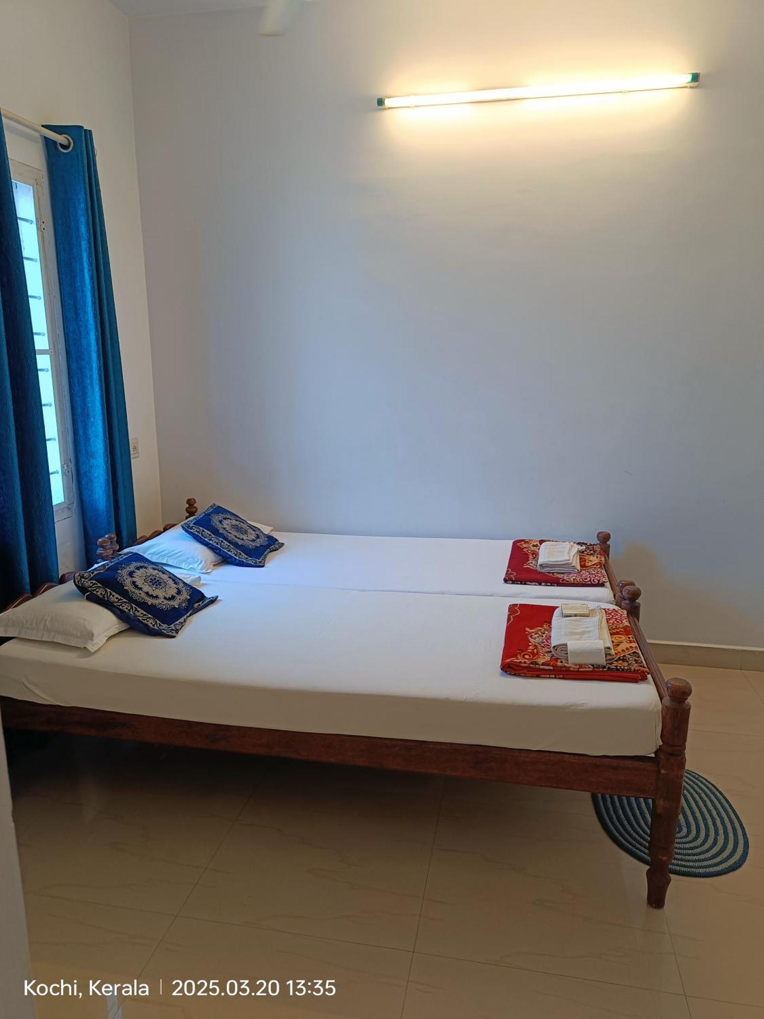 Christville Kochi Extérieur photo