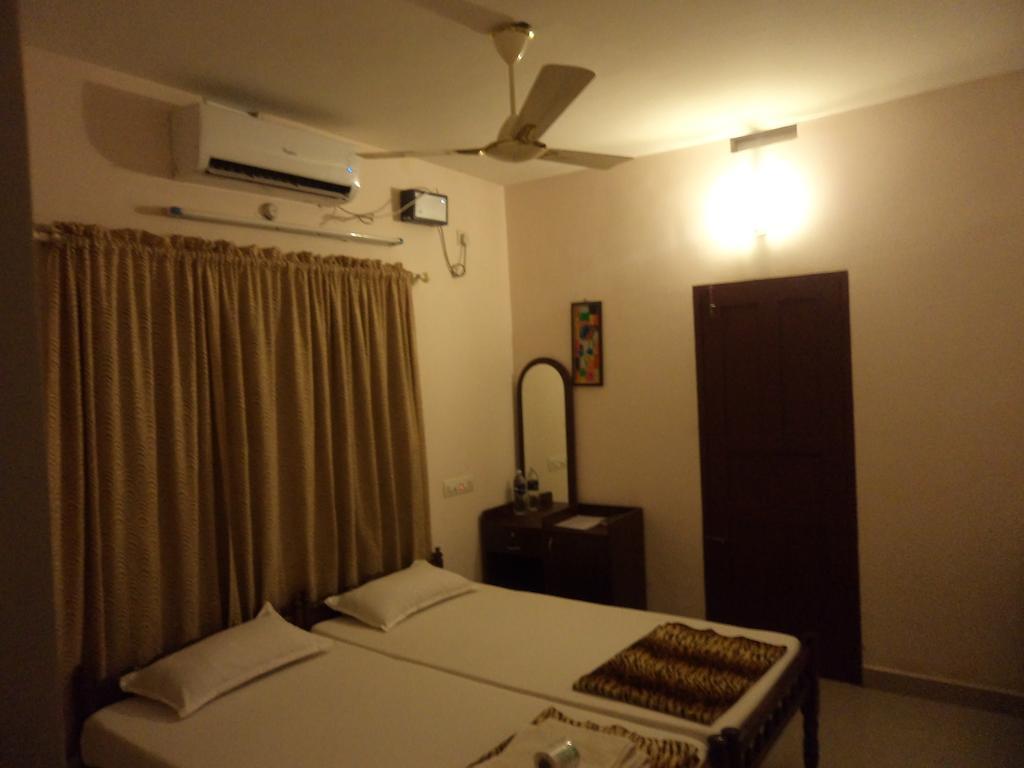 Christville Kochi Extérieur photo